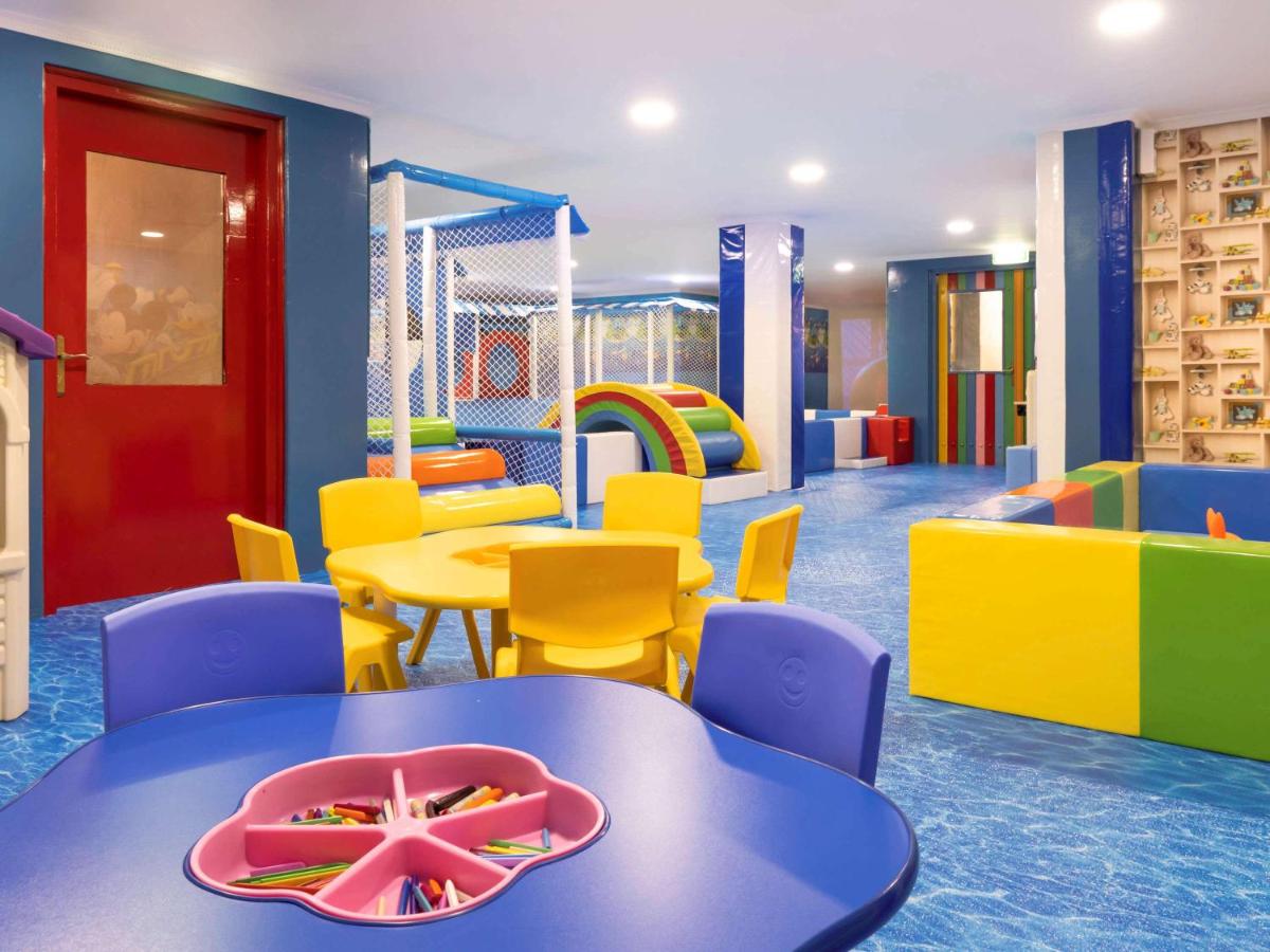 Novotel Bahrain Al Dana Resort photo