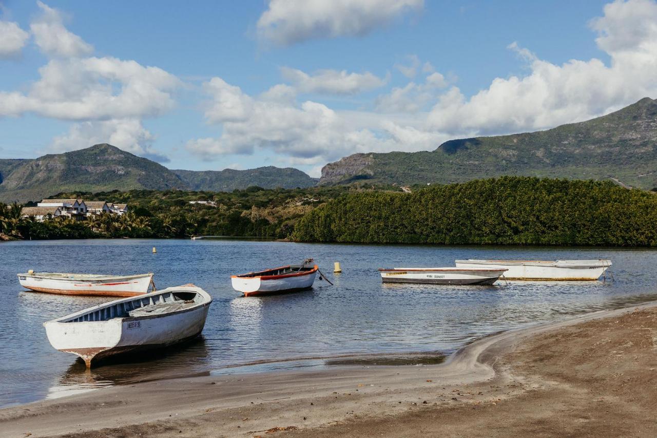 Beach: Penthouse Paradise - Boutik Retreats Black River