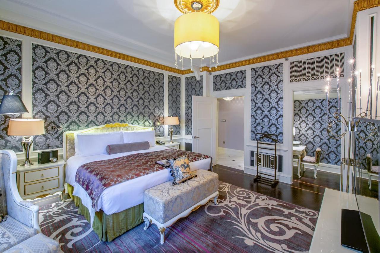 Fairmont Peace Hotel On the Bund (Start your own story with the BUND) photo