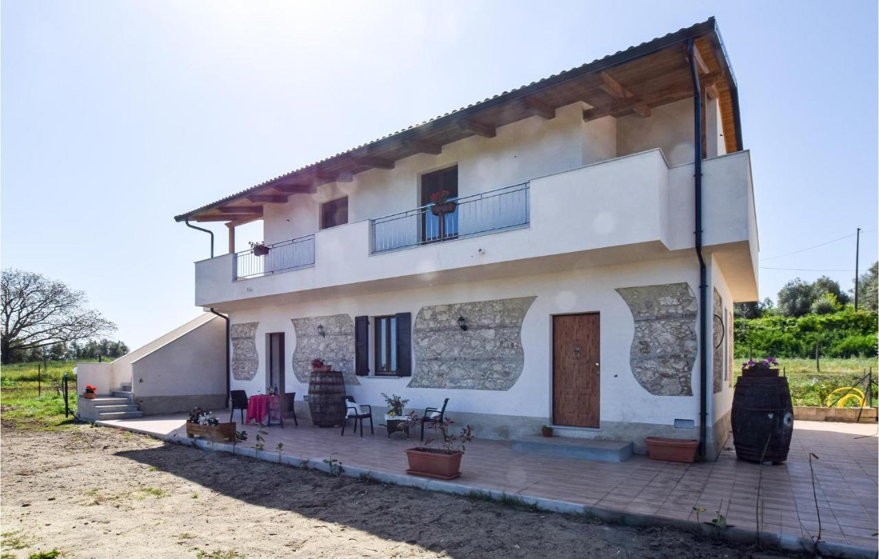 Awesome Apartment In Zambrone With Wifi And 1 Bedrooms photo