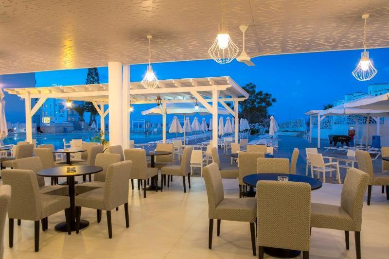 Odessa Beach Hotel photo
