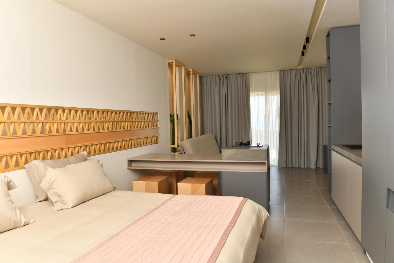 OCEAN BLUE HOTEL & RESORT -Jbeil photo