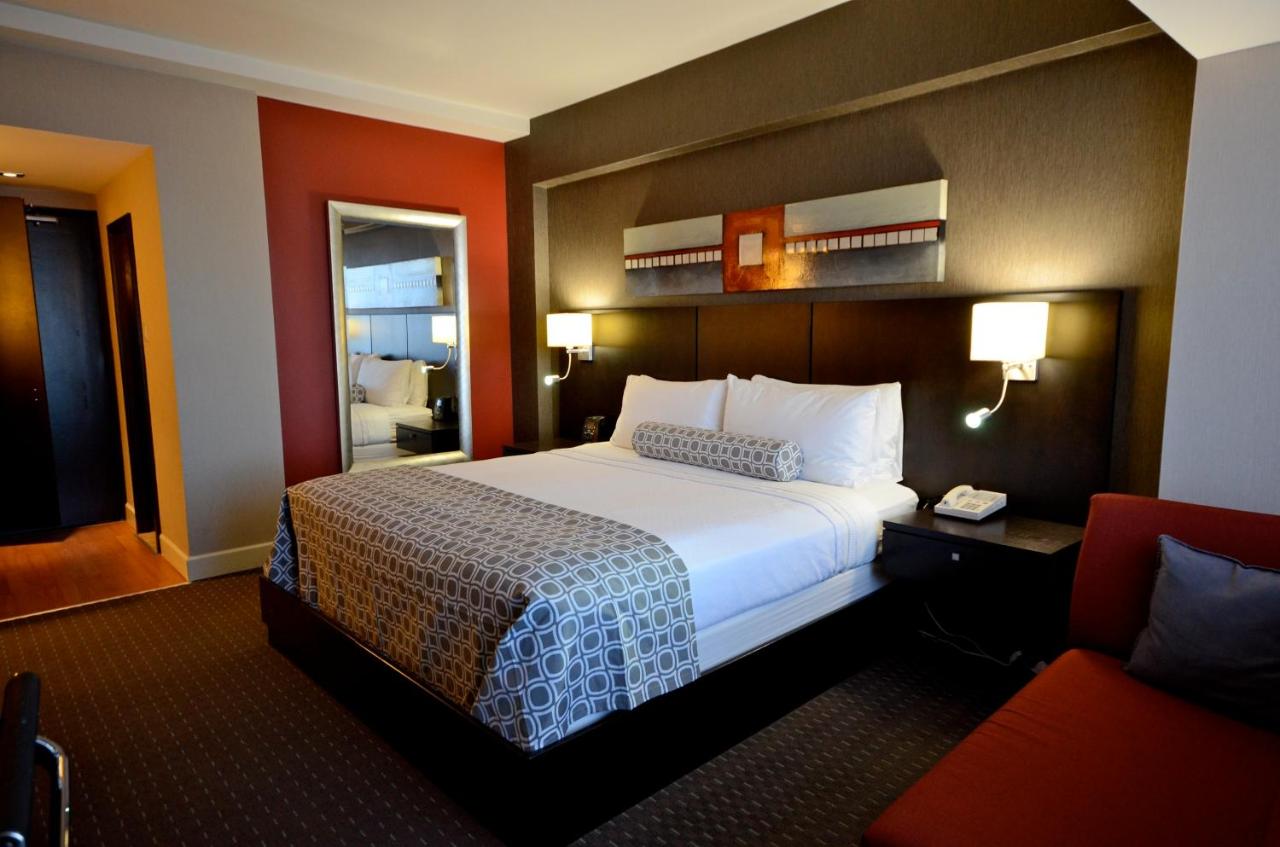 Crowne Plaza MONTREAL AIRPORT - Laterooms