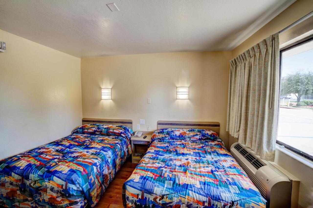 Budget Inn — photo 20