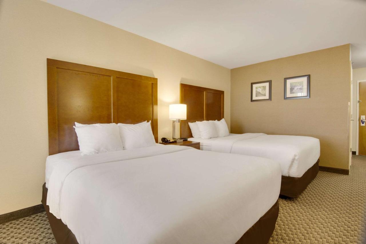 Airport Inn Efficiencies — photo 17