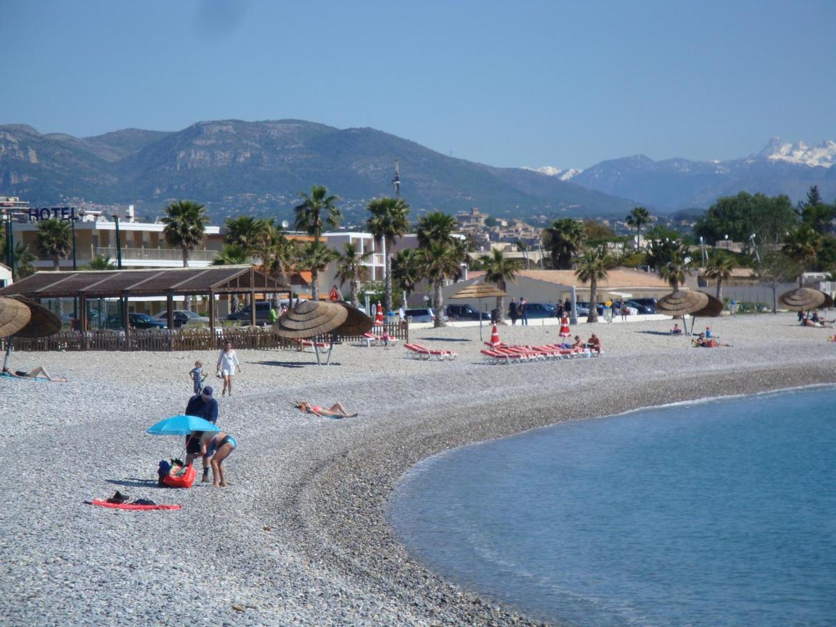 Hotel, plaża: Mercure Villeneuve Loubet Plage