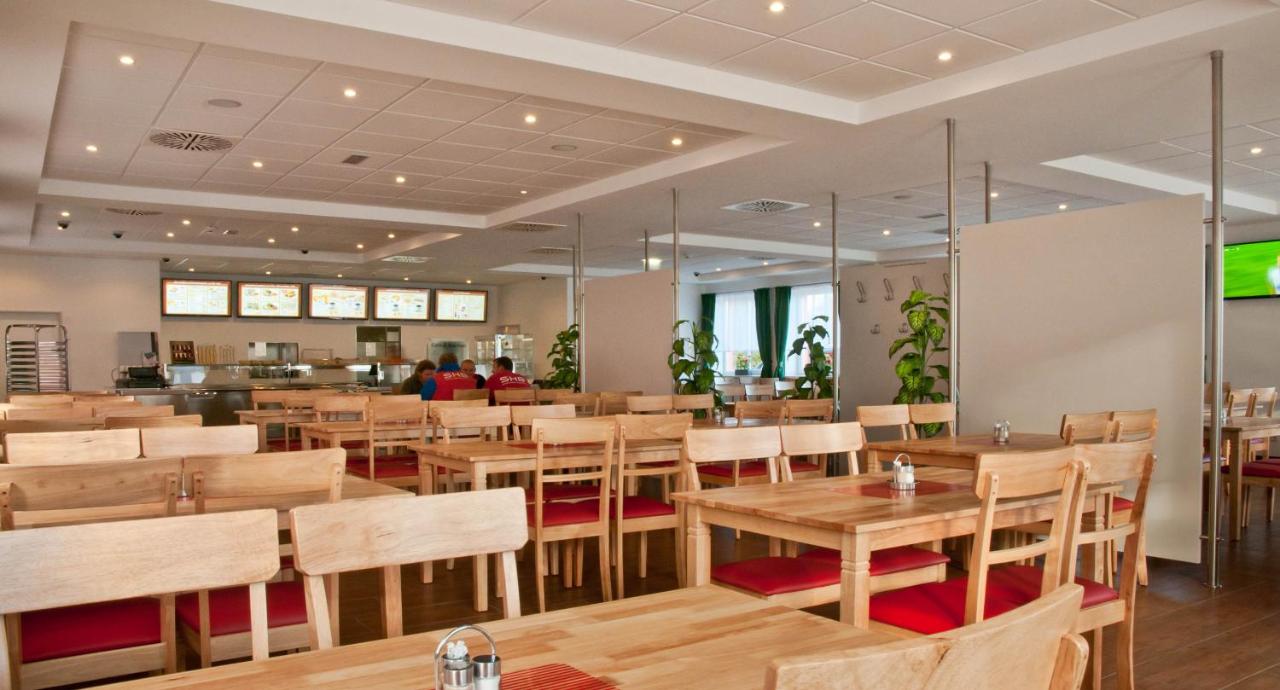 Winrooms Seminar Hotel & Apartments photo