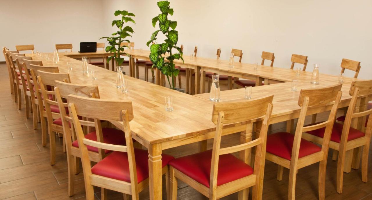 Winrooms Seminar Hotel & Apartments photo