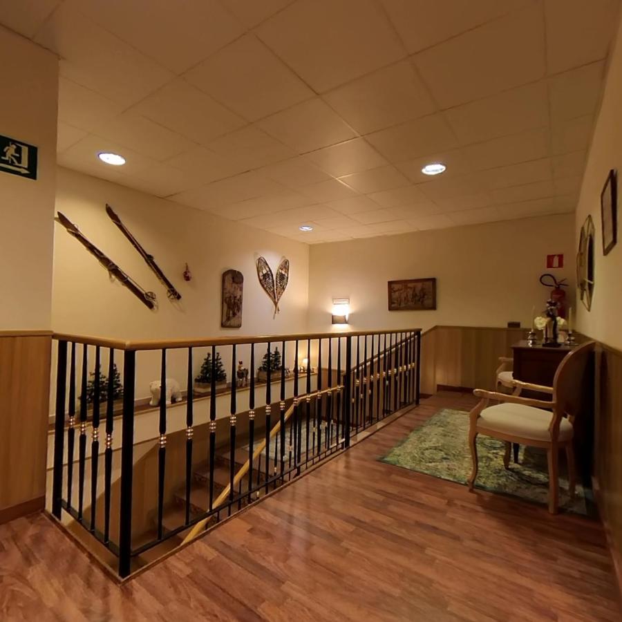 Hotel Meta photo