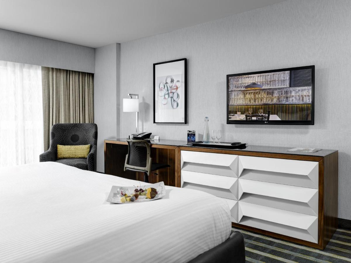 Hotel Arts photo