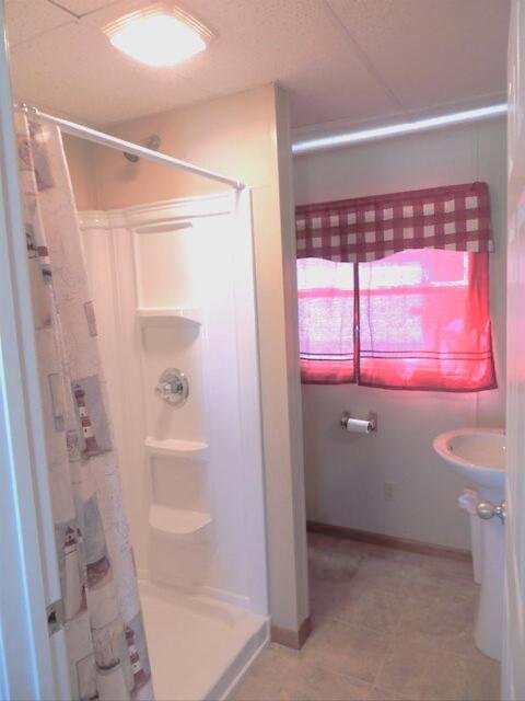 White Caps Motel and RV Park — photo 12