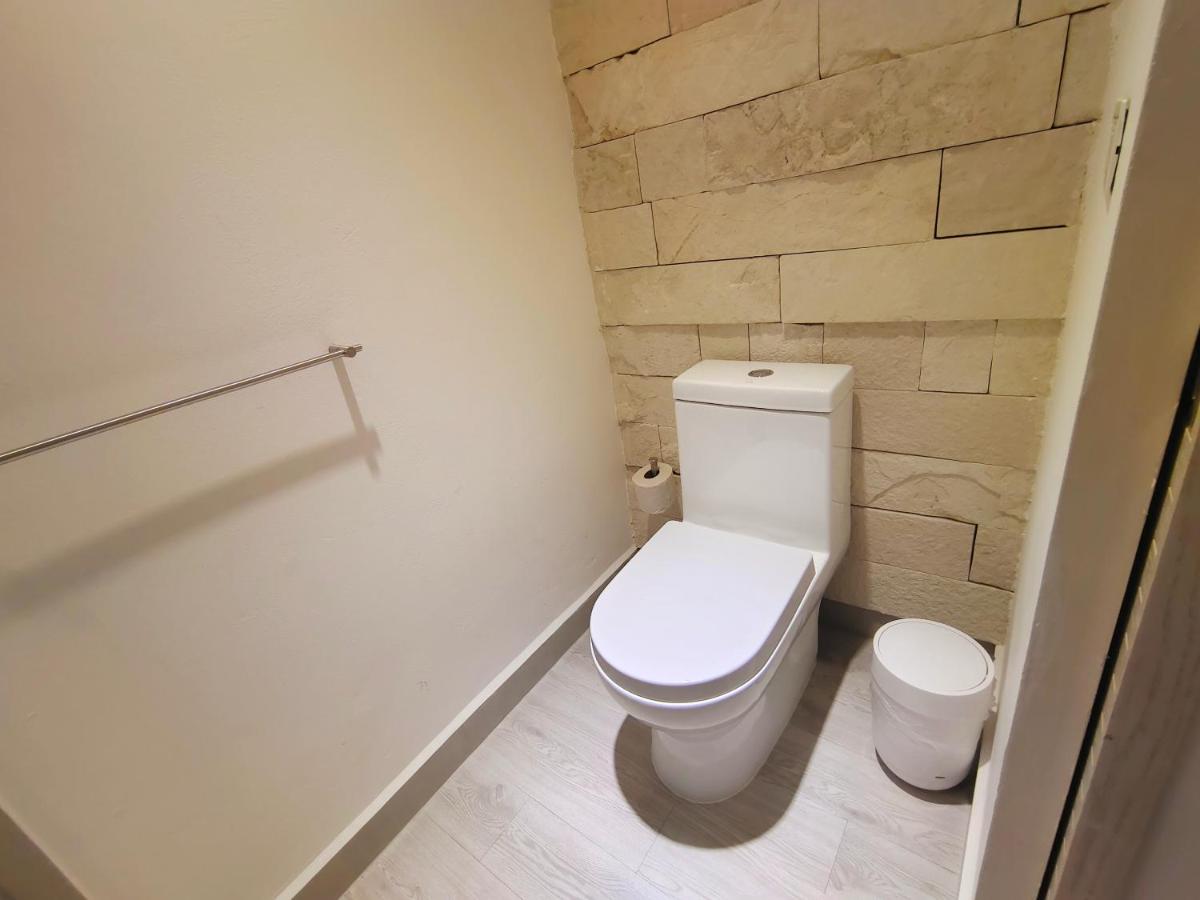 1st Luxury Warehouse - 4