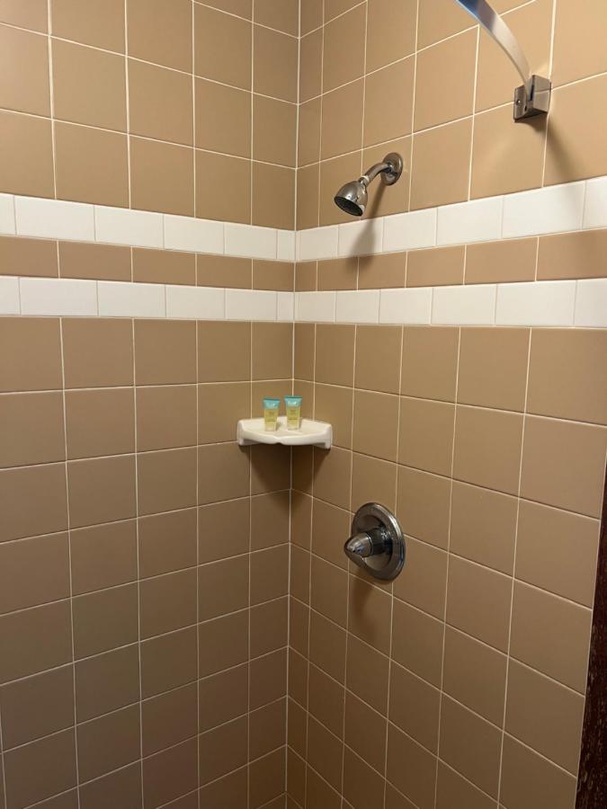 Barnesville Motel — photo 10