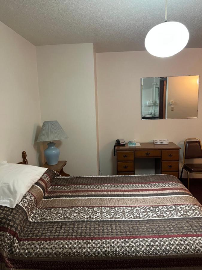 Barnesville Motel — photo 12