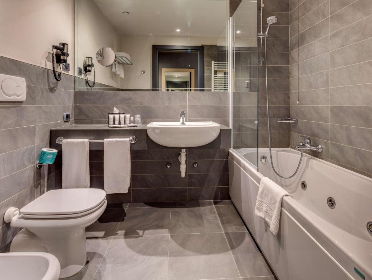 Best Western Plus Hotel Expo photo