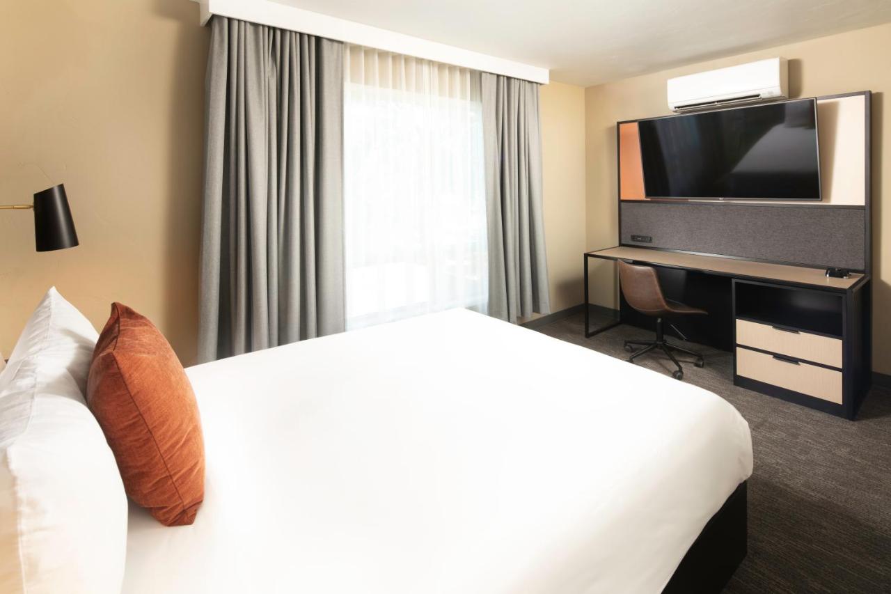 Waypoint Hotel — photo 11