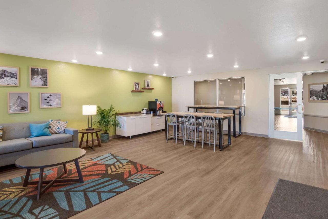 WoodSpring Suites Colorado Springs North - Air Force Academy — photo 11
