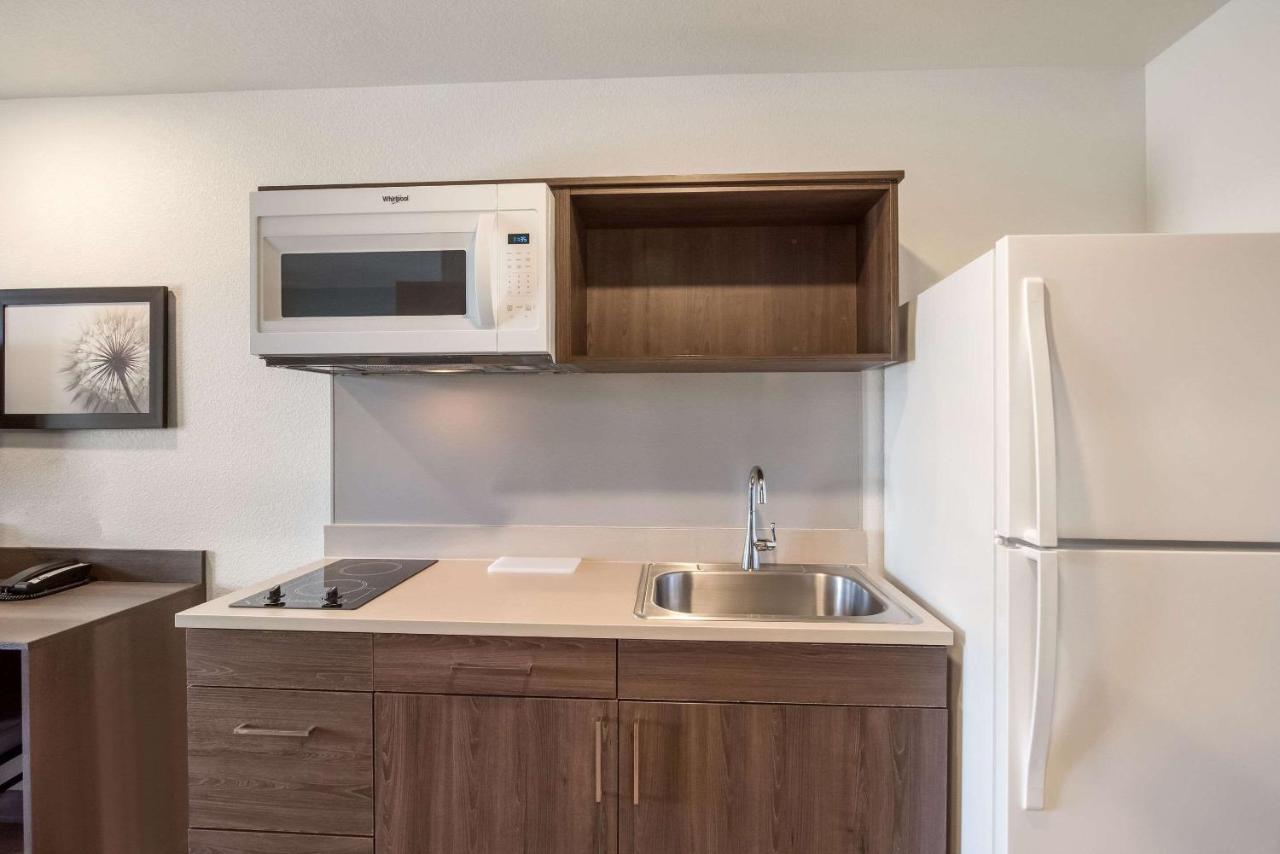 WoodSpring Suites Colorado Springs North - Air Force Academy — photo 15