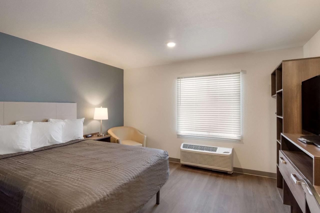 WoodSpring Suites Colorado Springs North - Air Force Academy — photo 17