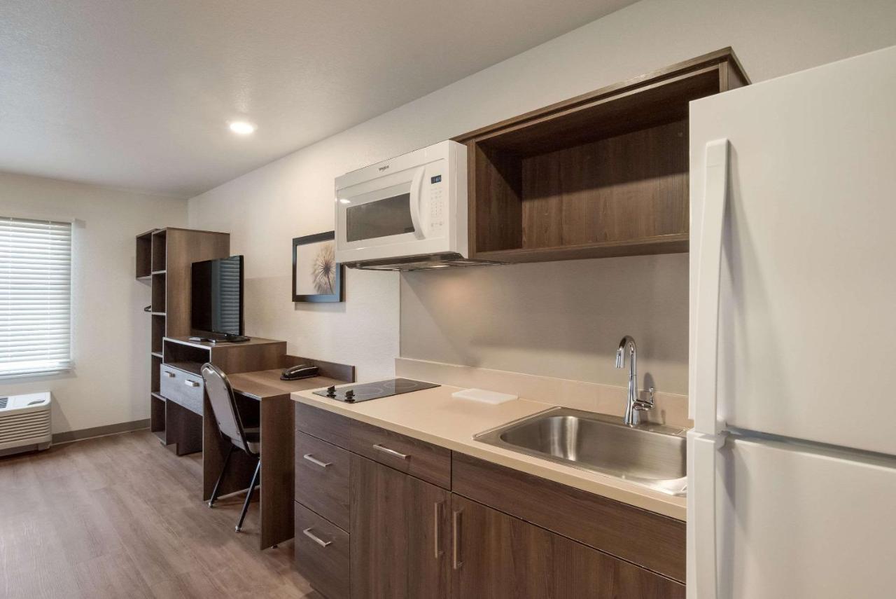 WoodSpring Suites Colorado Springs North - Air Force Academy — photo 18