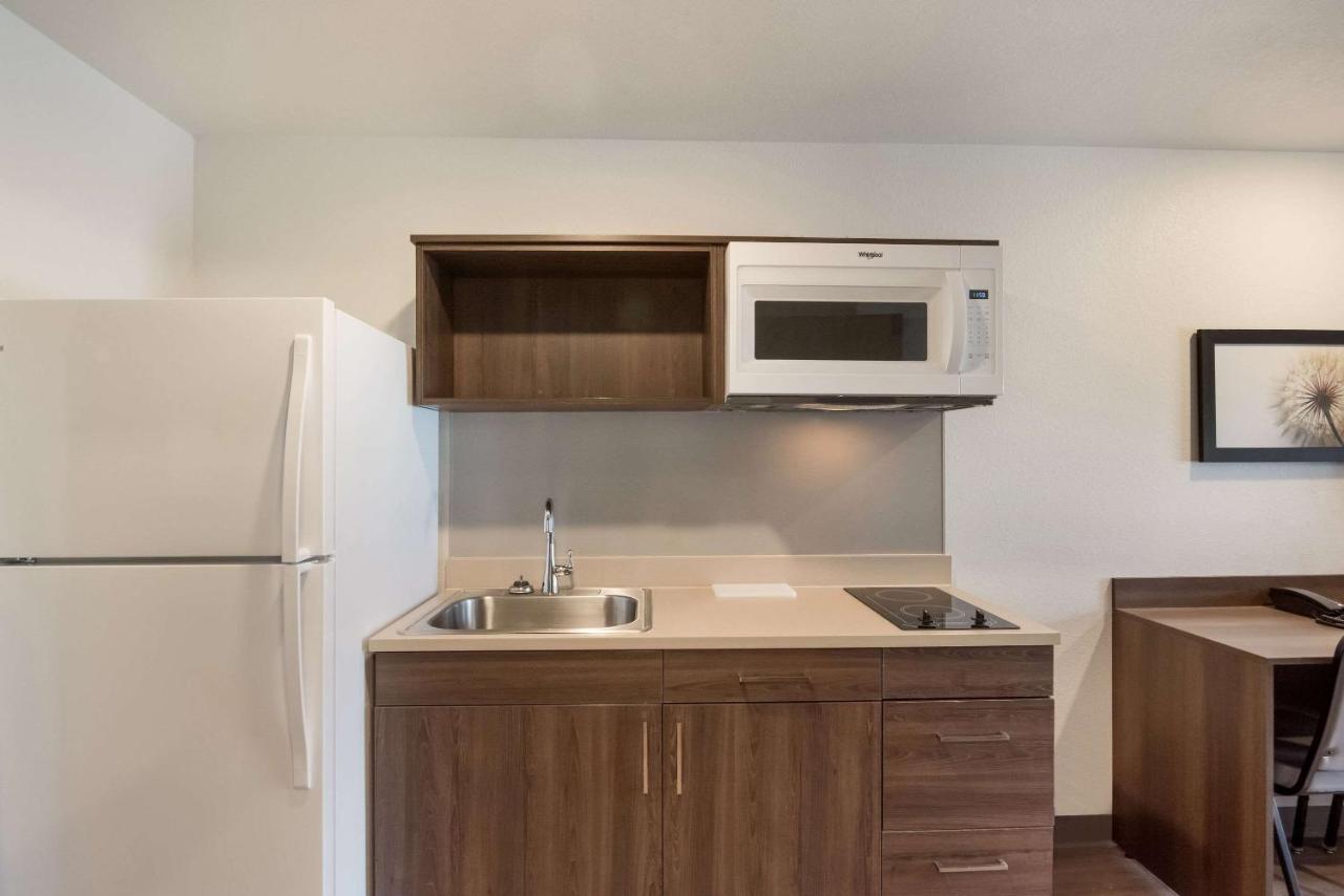 WoodSpring Suites Colorado Springs North - Air Force Academy — photo 23