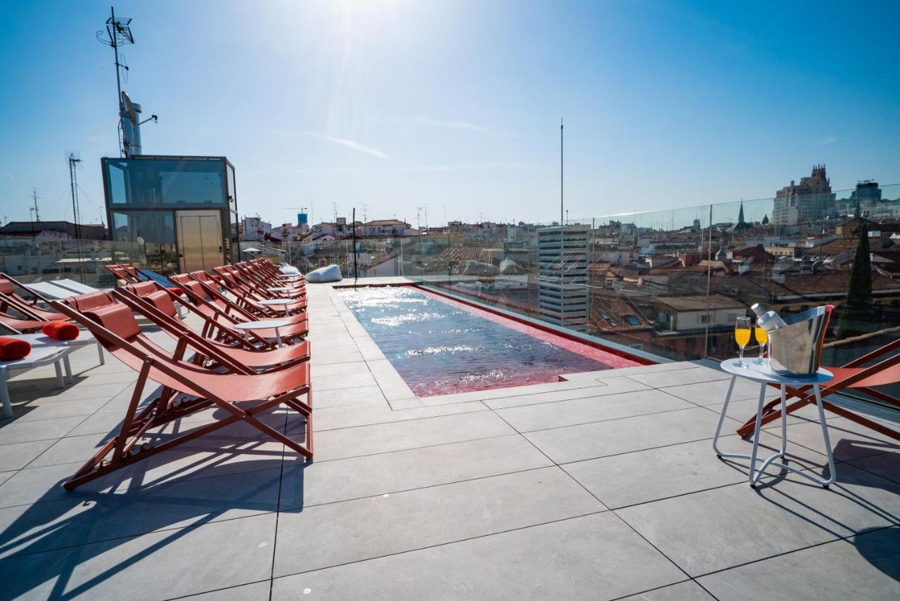 Rooftop swimming pool: Akeah Hotel Gran Vía