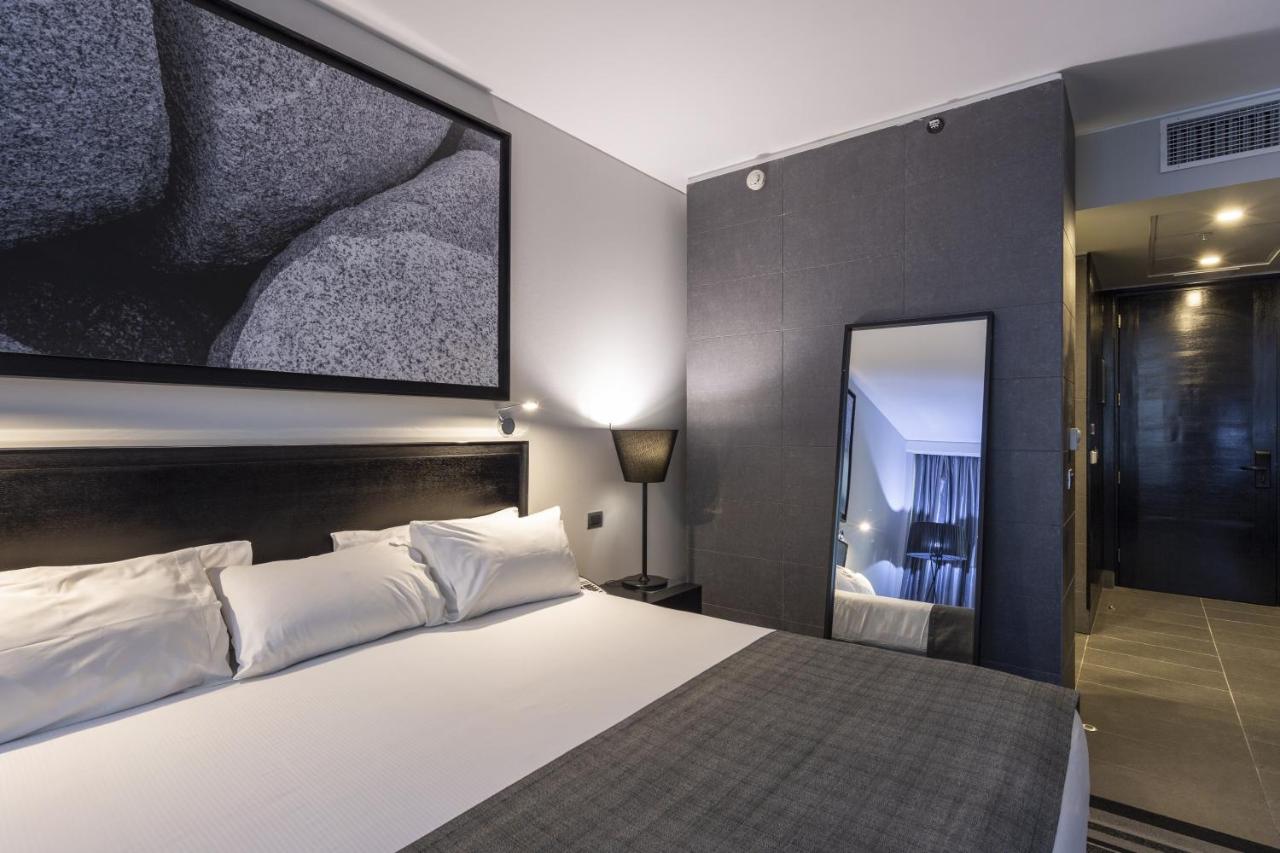 Wyndham Santiago Pettra photo