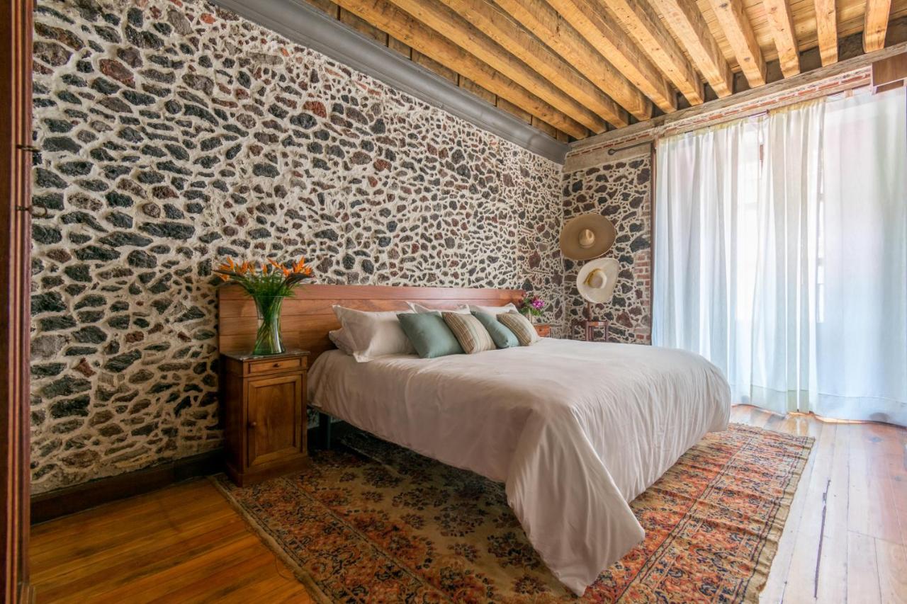 Historic Suite w balconies to Cathedral & Rooftop CASA SAUTO 5 - 4