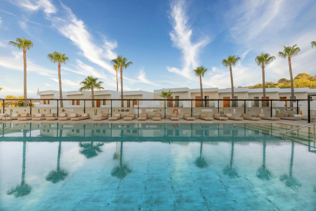 Napa Mermaid Hotel & Suites photo