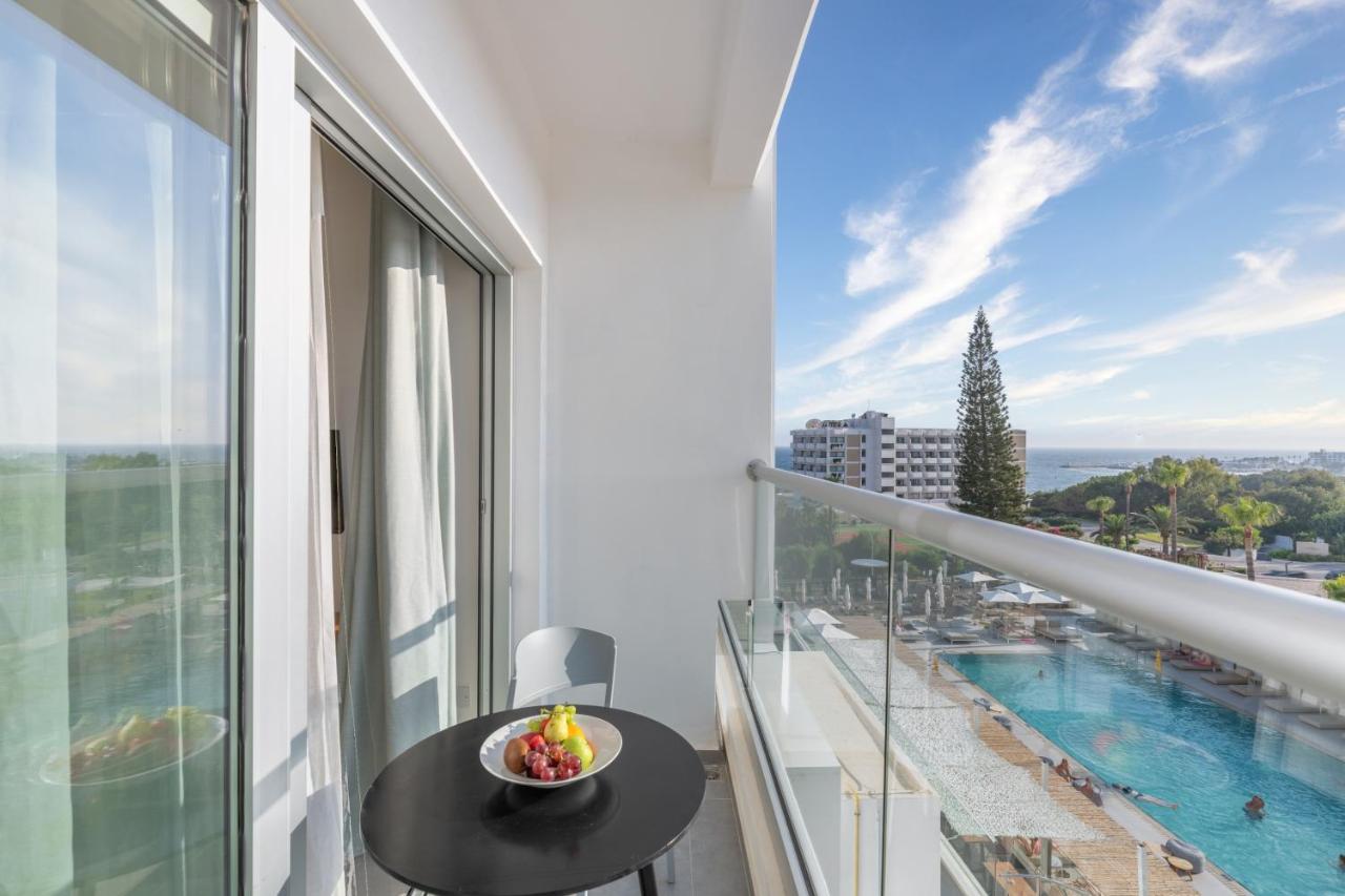Napa Mermaid Hotel & Suites photo