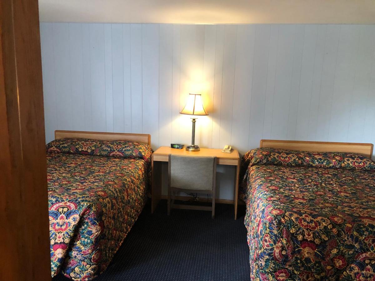 Parkway Motel — photo 12