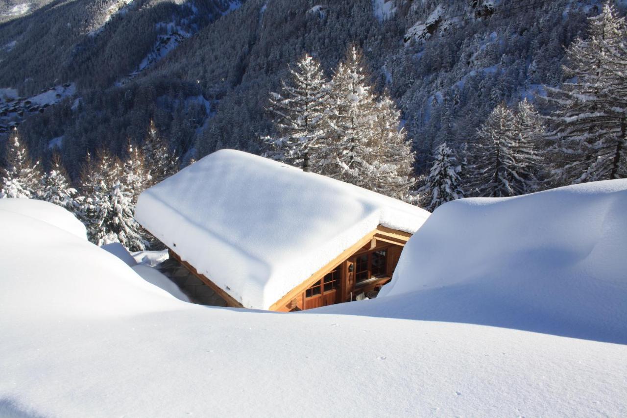 Chalet Hinter Dem Rot Stei photo