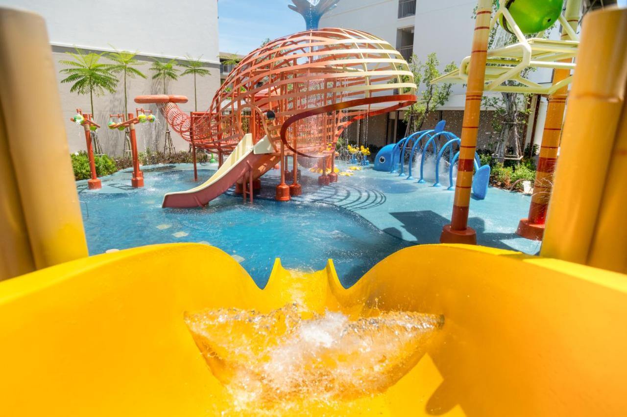 Water park: Holiday Inn Resort Samui Bophut Beach, an IHG Hotel