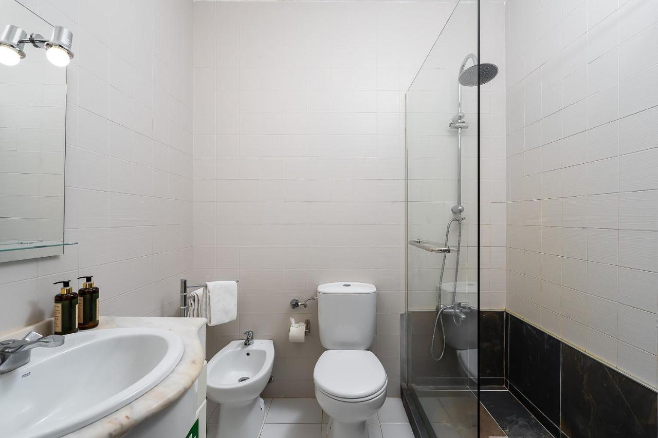 Praia da Rocha Wonder w/ Balcony by LovelyStay - 3