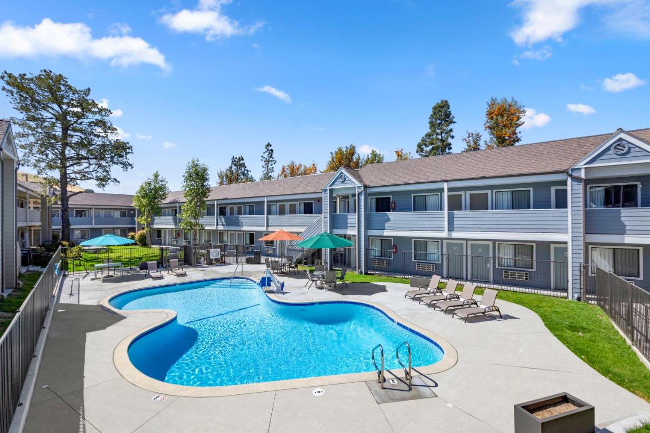 Good Nite Inn Calabasas - 4