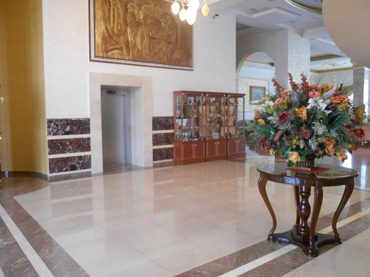 Armenian Royal Palace photo
