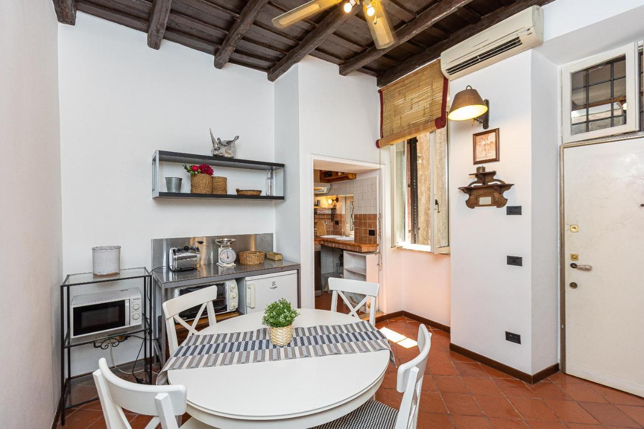 Lungaretta by Rental in Rome - 4