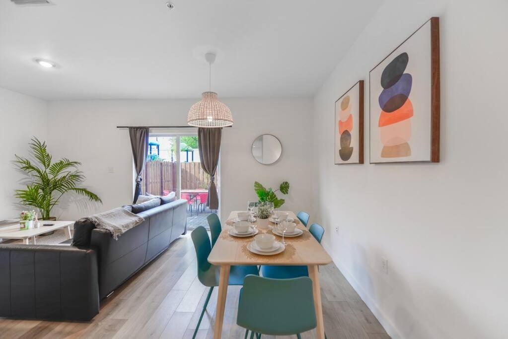 Amazing Townhouse 15 minutes from the Beach - 4