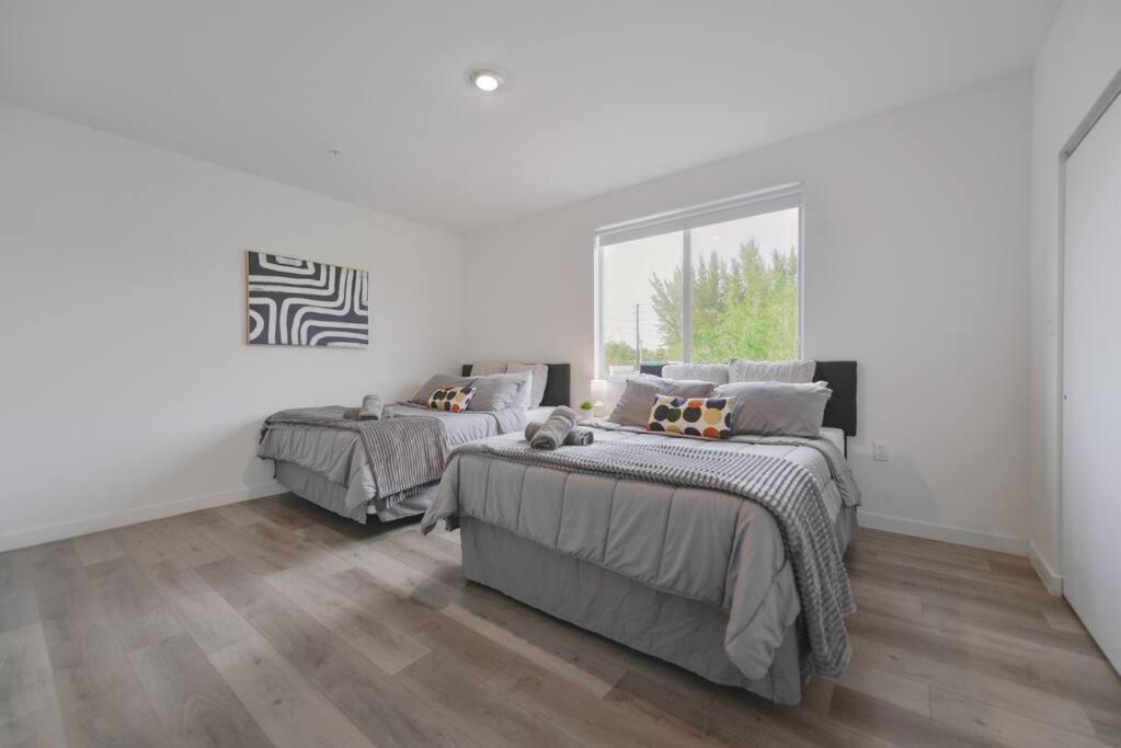 Amazing Townhouse 15 minutes from the Beach - 2