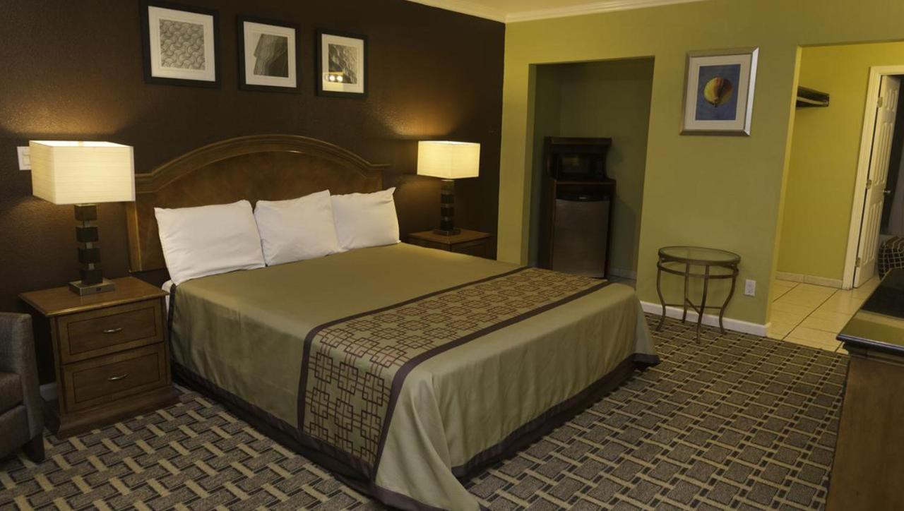 Imperial Motel — photo 21