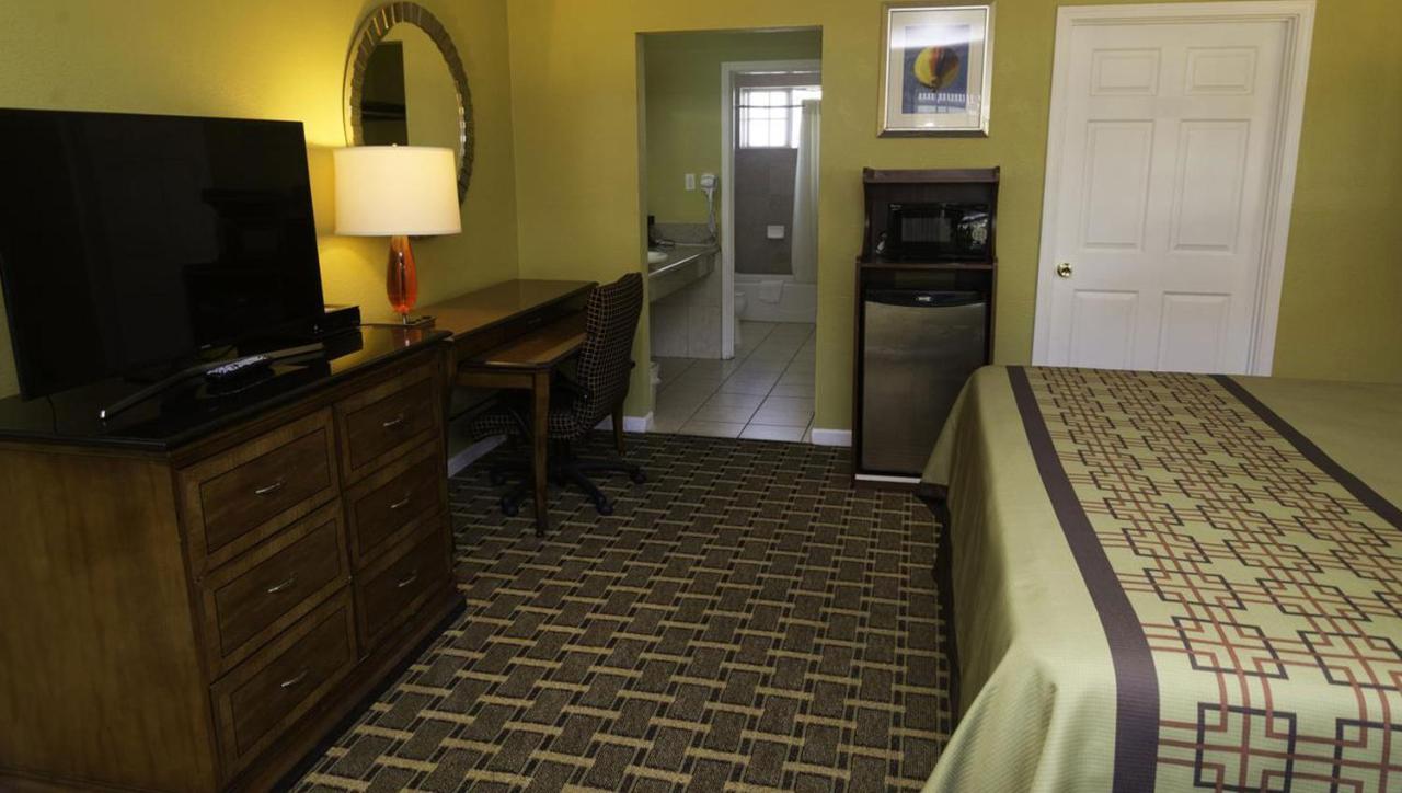 Imperial Motel — photo 23