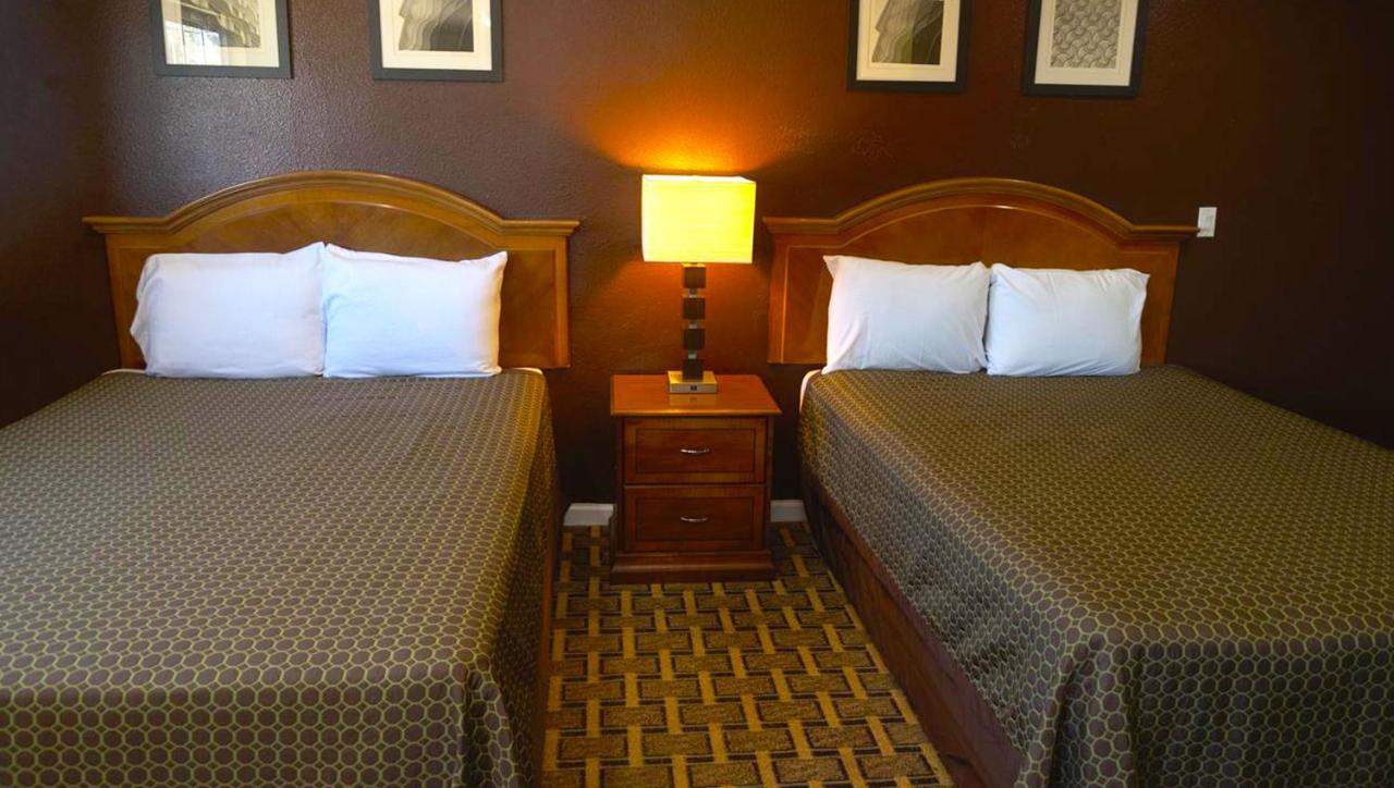 Imperial Motel — photo 18
