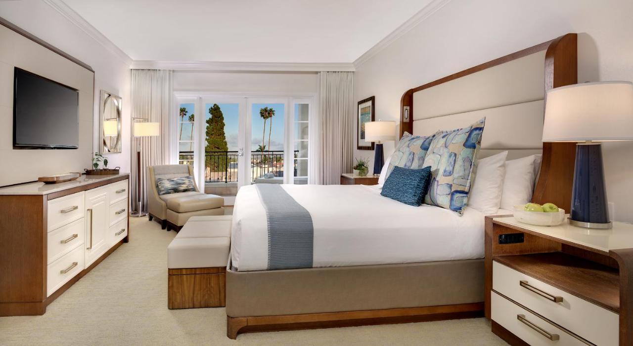 Balboa Bay Resort — photo 2
