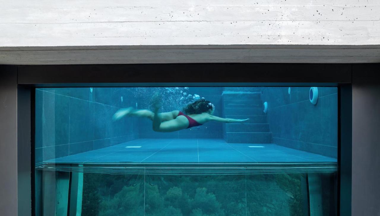 Rooftop swimming pool: Neoma