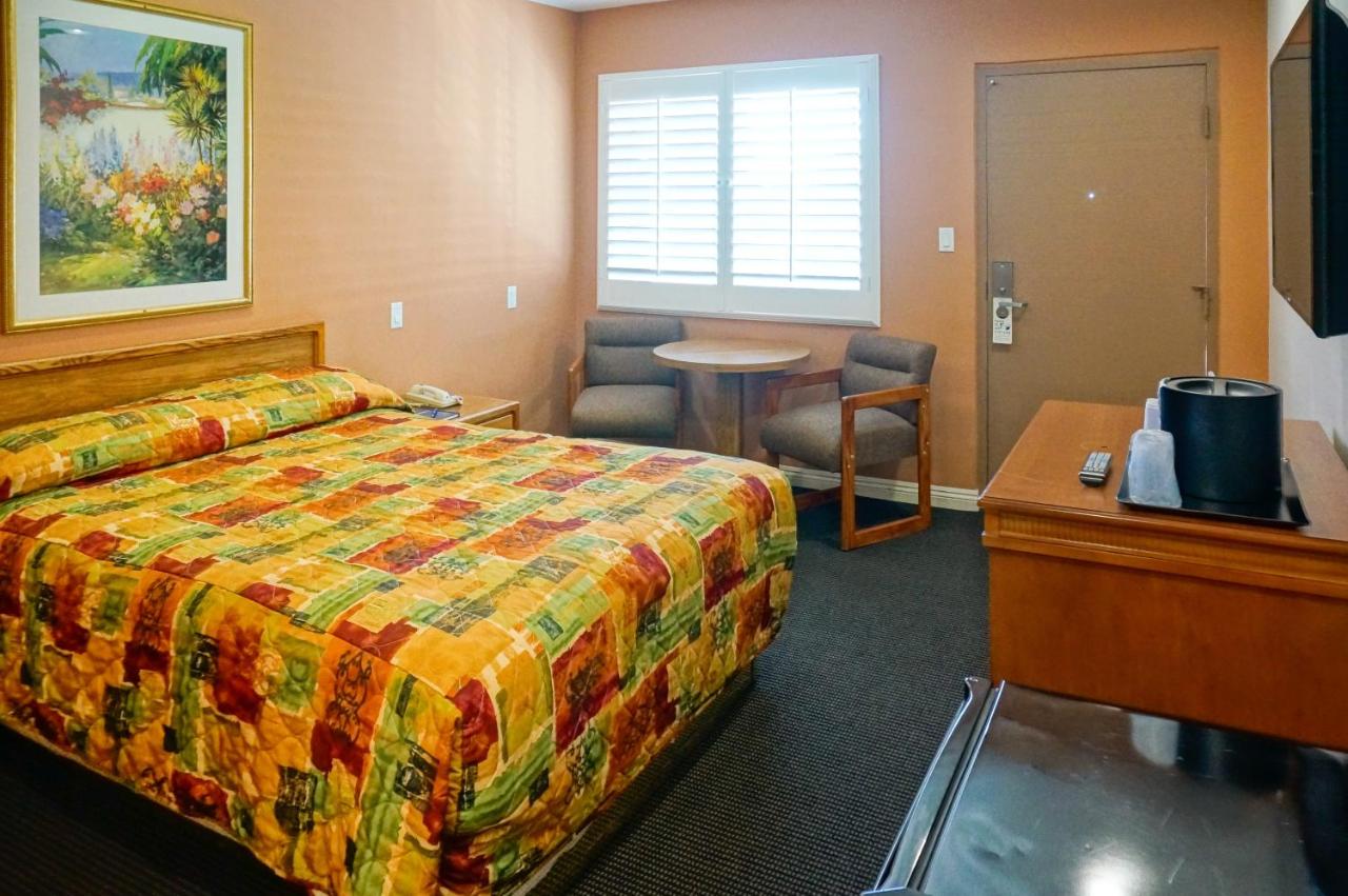 Dunes Inn - Sunset - 5