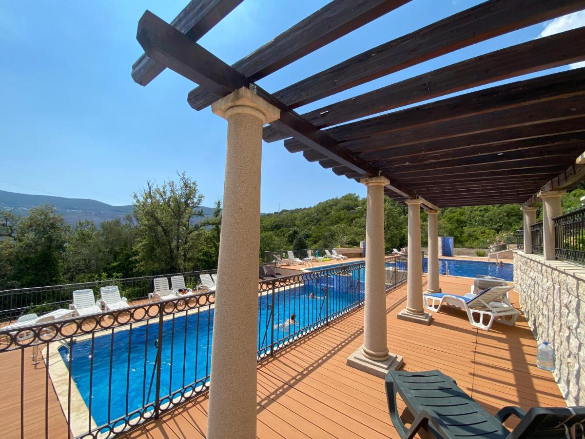 Heated swimming pool: Adria Sea & Mountains