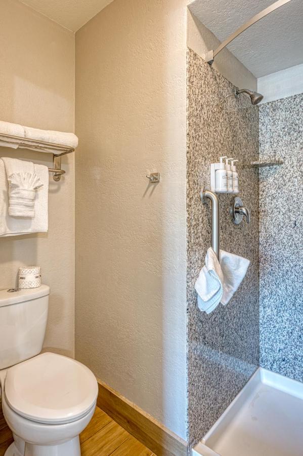 Harbor House Inn — photo 14