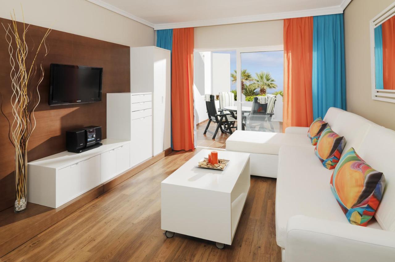Regency Torviscas Apartments and Suites - Laterooms