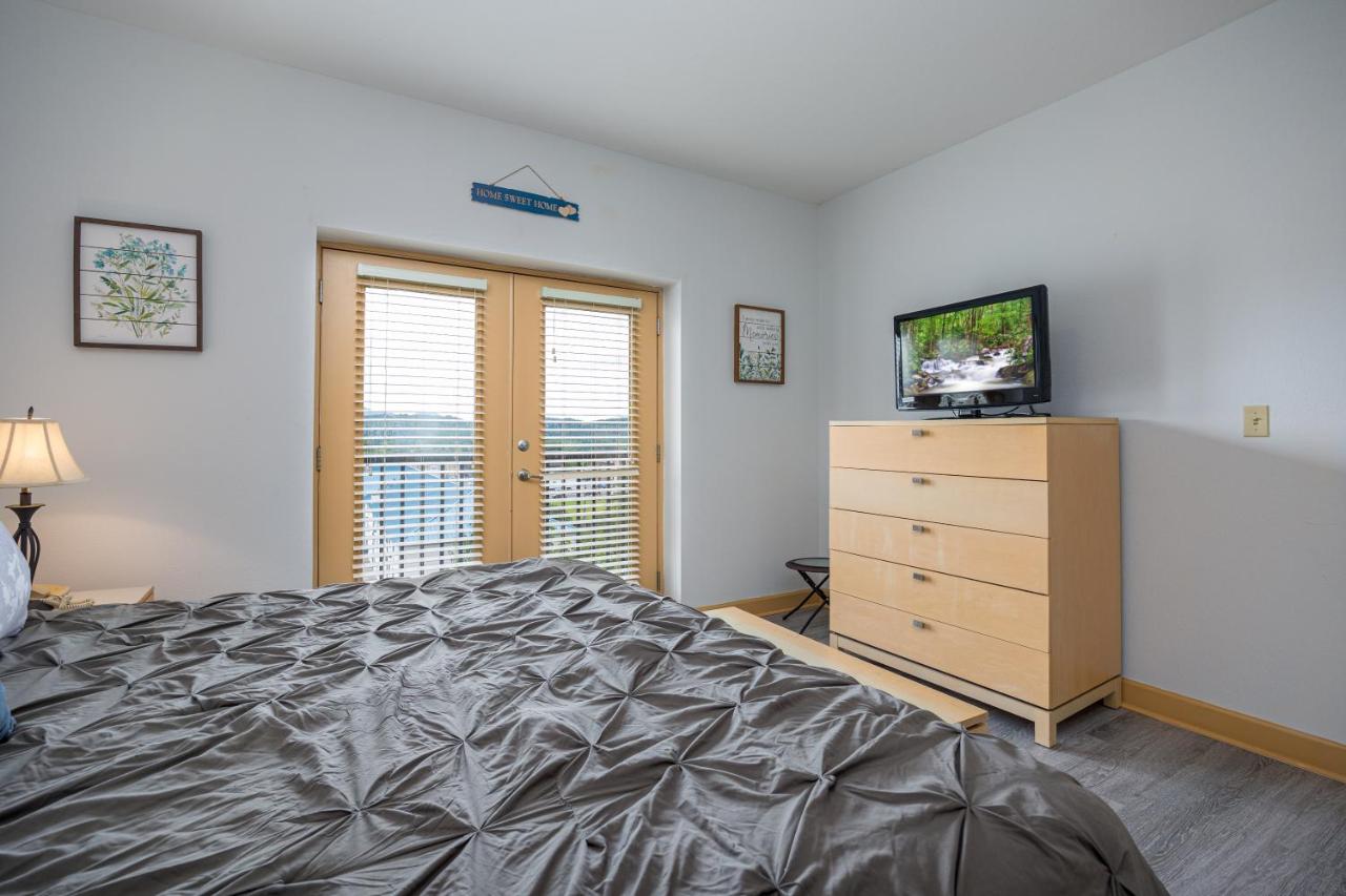 Mountain View Condos — photo 10