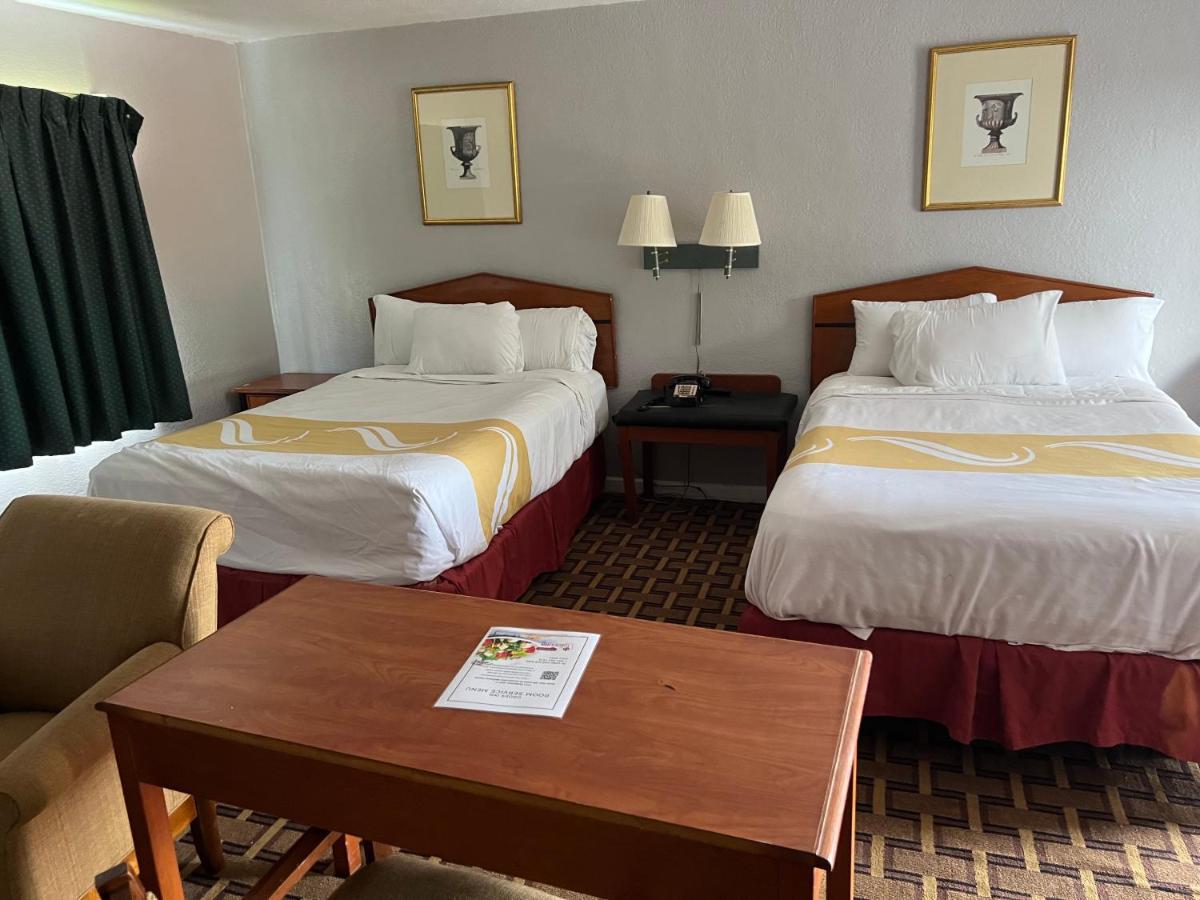 Budget Inn — photo 12